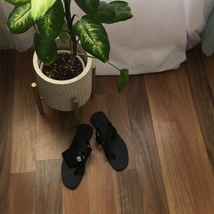 Forever 21 Black Strap Sandal. NWT